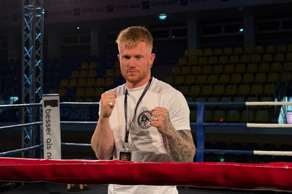 Boxtrainer Dominik im Boxring