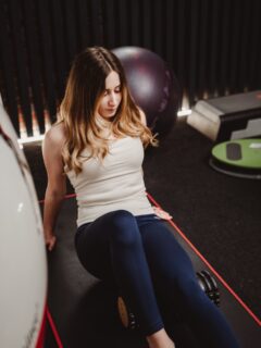 Stärke entsteht nicht nur im Training,
sondern auch in der Kontrolle danach.

Mobility. Balance. Fokus. 🧘🏻‍♀️ 

#fitness #fitnessmotivation #mobilitytraining #coretraining #recovery